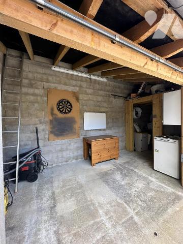 Maison individuelle avec bassin à poissons, un atelier, un garage, 4 chambres 505M² de terrain