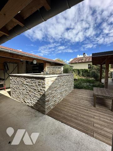 Maison individuelle avec bassin à poissons, un atelier, un garage, 4 chambres 505M² de terrain