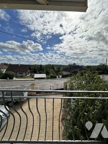 Maison individuelle avec bassin à poissons, un atelier, un garage, 4 chambres 505M² de terrain