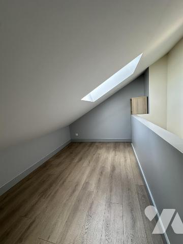 Maison individuelle avec bassin à poissons, un atelier, un garage, 4 chambres 505M² de terrain