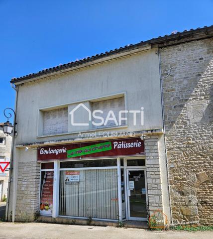 ANCIENNE BATISSE A RENOVER A SAINT-GELAIS