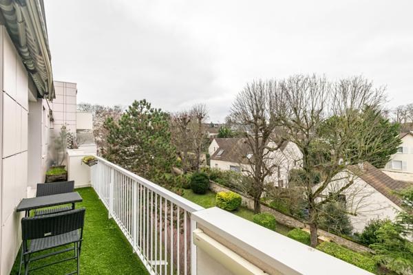 RUEIL-MALMAISON - CENTRE VILLE BOIS PREAU - APPARTEMENT DE 50 M² - 1 CHAMBRE - DERNIER ETAGE - PARKING - CAVE -