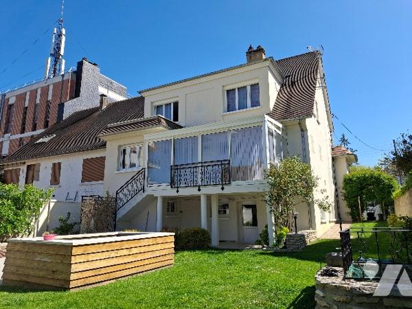 MAISON A VENDRE AU CENTRE DE NOGENT LE ROTROU