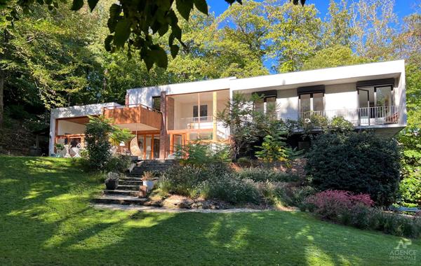 Maison Rueil Malmaison 6 pièce(s) 186 m2 €1 880 000 ** - Référence 19798