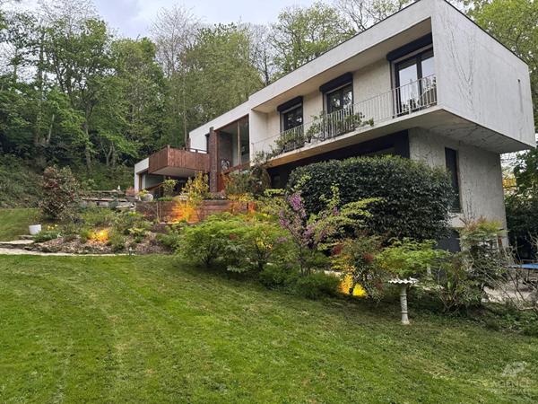 Maison Rueil Malmaison 6 pièce(s) 186 m2 €1 880 000 ** - Référence 19798