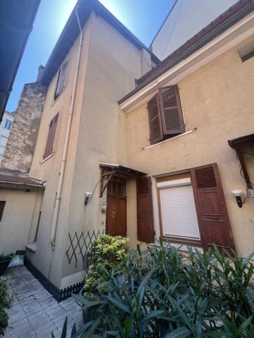 Immeuble de 10 studios à vendre GRENOBLE (38)