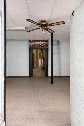 Immeuble à usage mixte avec son commerce de 44m2 et deux grande dépendance sur une surface totale de 180m2