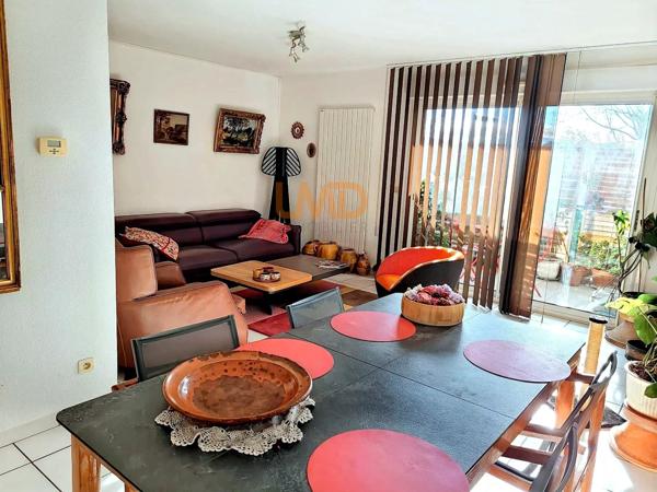 Appartement de type T3 d'une superficie de 71 m2.