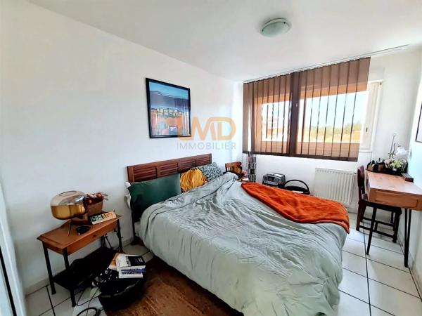 Appartement de type T3 d'une superficie de 71 m2.