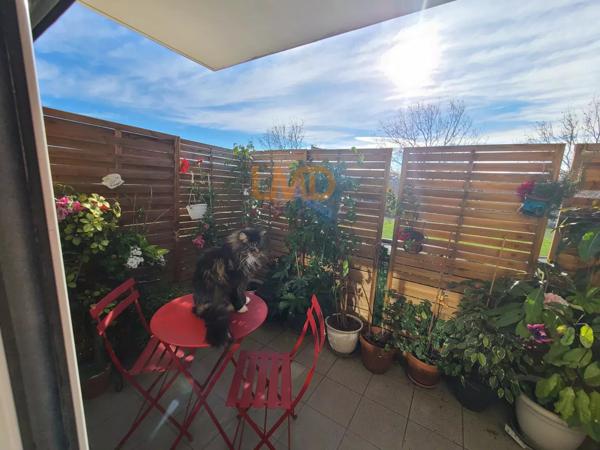 Appartement de type T3 d'une superficie de 71 m2.