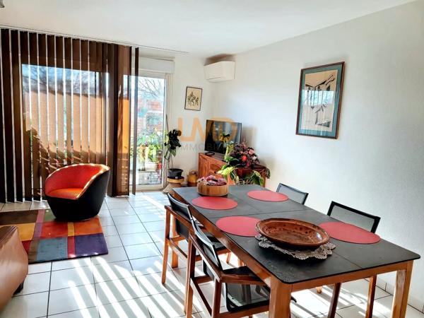 Appartement de type T3 d'une superficie de 71 m2.