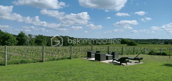 Nouveau prix !

Et si votre prochain déménagement se résumait à... poser vos valises ?

Située dans un environnement calme et résidentiel, cette maison construite en 2009 a été entretenue avec un soin remarquable par ses propriétaires. Dès la première visite, on ressent immédiatement la qualité de l'entretien et le confort qu'elle offre.

Implantée sur un terrain entièrement clos de 990 m², elle développe 144 m² habitables pensés pour une vie de famille agréable.

Le véritable coup de cœur ? Une magnifique pièce de vie de près de 68 m², baignée de lumière, où salon, salle à manger et cuisine ouverte ne forment qu'un seul espace convivial. Un lieu idéal pour partager les repas, recevoir famille et amis ou simplement profiter du quotidien.

La partie nuit offre :
• 4 chambres confortables de 11 à 15 m²
• un bureau de 12 m², parfait pour le télétravail ou une chambre d'appoint
• une salle de bains spacieuse avec baignoire, douche et double vasque
• un WC indépendant.

À l'extérieur, la terrasse couverte de 18 m² prolonge naturellement la pièce de vie et invite à profiter des beaux jours en toute tranquillité. Le jardin, entièrement clôturé, constitue un véritable espace de détente, sécurisé pour les enfants comme pour les animaux.

Les amateurs de rangement ou les artisans apprécieront également les nombreuses dépendances :

✔ Garage attenant de 33 m² avec deux portes motorisées et mezzanine de 16 m²

✔ Garage indépendant de 17 m² avec mezzanine

✔ Cour bitumée d'environ 190 m² permettant de stationner plusieurs véhicules.

Côté confort, tout est déjà en place :

✅ Pompe à chaleur air/air réversible

✅ Aspiration centralisée

✅ Adoucisseur d'eau

✅ Alarme bi-zone connectée permettant une surveillance indépendante de la maison et des garages.

Ici, aucun travaux n'est à prévoir. Vous pourrez emménager immédiatement et profiter pleinement de votre nouvelle maison.

Une situation idéale

✔ École maternelle et primaire dans la commune

✔ Guîtres à seulement 3 minutes

✔ Coutras et Saint-Denis-de-Pile à 10 minutes (gare directe Bordeaux Saint-Jean)

✔ Libourne à environ 20 minutes.

Cette maison conviendra parfaitement à une famille recherchant espace et confort, mais aussi à un artisan, un professionnel ayant besoin de stockage ou toute personne souhaitant bénéficier d'un bien parfaitement entretenu dans un cadre de vie paisible.

🎥 Visite virtuelle disponible sur demande.

📸 Photos complémentaires sur simple demande.

Je suis à votre disposition 7 jours sur 7 pour répondre à vos questions et organiser une visite.

Hervé Beauquesne

Conseiller immobilier BSK Immobilier

Estimation offerte.

Inter-cabinet accepté.