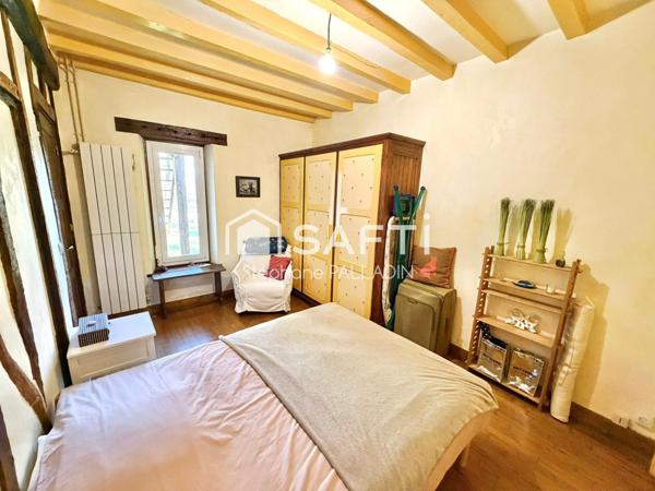 Maison Pierre/Colombage Traditionnelle avec dépendance sur Grand terrain