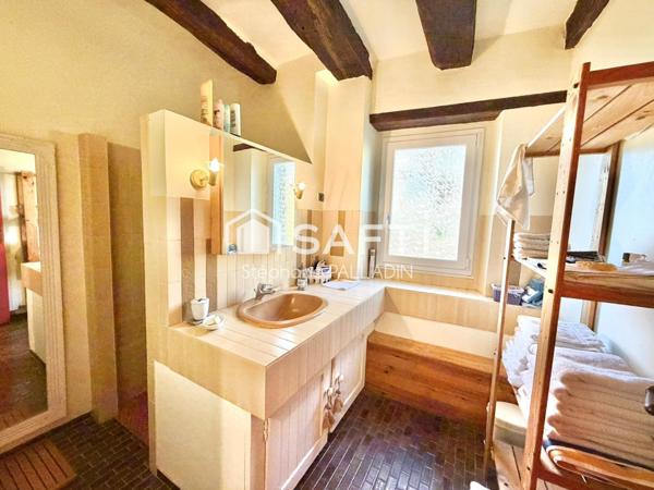 Maison Pierre/Colombage Traditionnelle avec dépendance sur Grand terrain