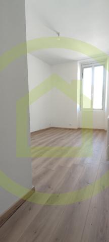 Maison de village à MIRAMBEAU (17150)