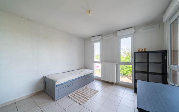 Appartement à louer    1 pièce •  Cenon