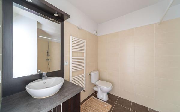 Appartement à louer    1 pièce •  Cenon