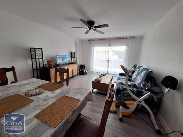 Appartement à louer 2 pièces 63.68m²