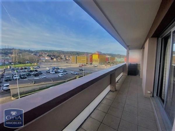 Appartement à louer 2 pièces 63.68m²