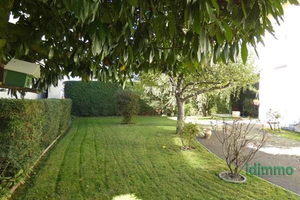 SAINT JOSEPH BELLE MAISON 4 CHAMBRES ET 1 UN BUREAU Aurillac (15000)