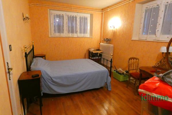 SAINT JOSEPH BELLE MAISON 4 CHAMBRES ET 1 UN BUREAU Aurillac (15000)