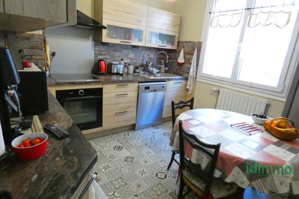 SAINT JOSEPH BELLE MAISON 4 CHAMBRES ET 1 UN BUREAU Aurillac (15000)