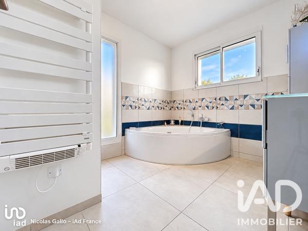 Maison à vendre 4 pièces 122 m² Créon
