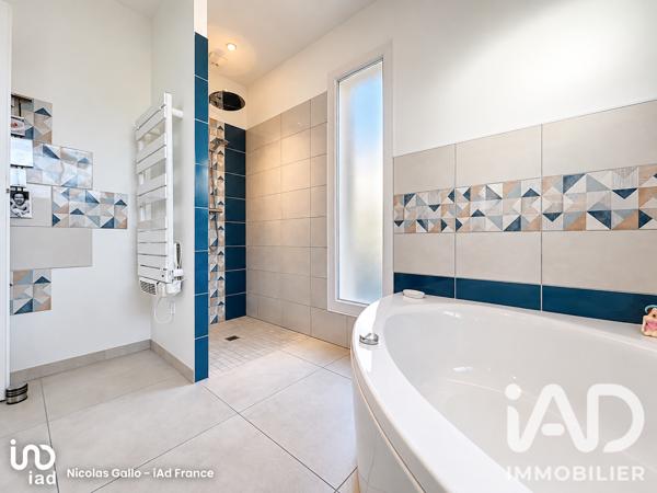 Maison à vendre 4 pièces 122 m² Créon
