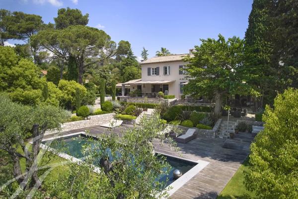 Mougins- superbe bastide moderne