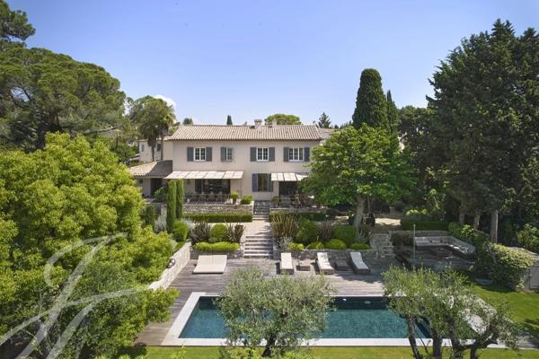 Mougins- superbe bastide moderne