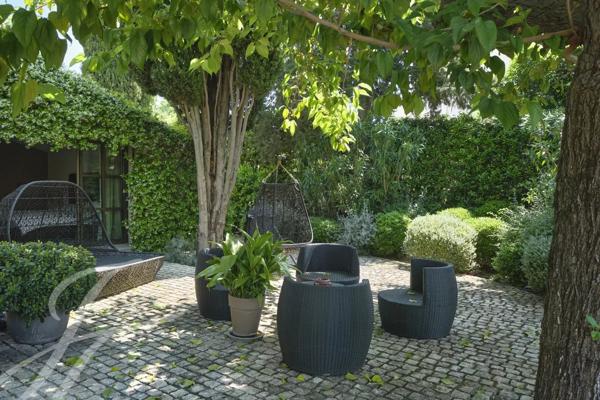 Mougins- superbe bastide moderne