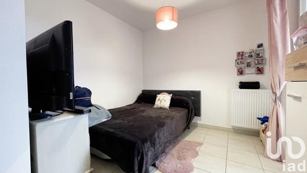 Appartement 3 pièces de 62 m² à Port-de-Bouc (13110)