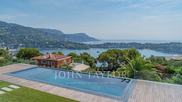 Élégance contemporaine face à Saint-Jean-Cap-Ferrat