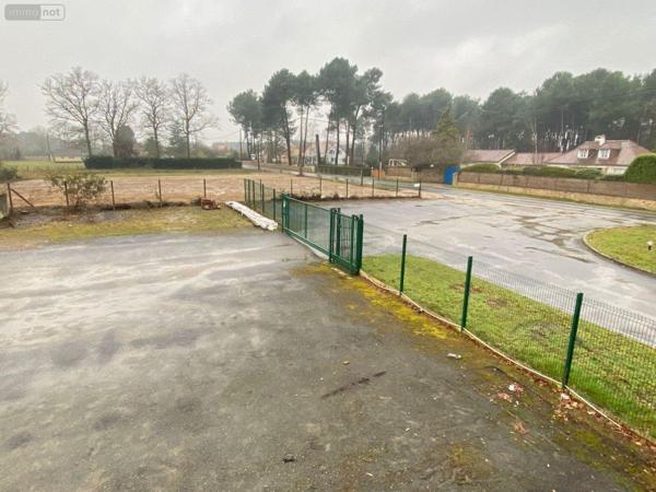 Local industriel à louer à Le Mans dans la Sarthe (72000), ref : 72122-1350