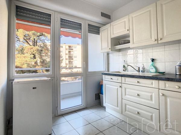 Location appartement Bordeaux - 1 pièce(s) - 31 m² - 718 €/mois