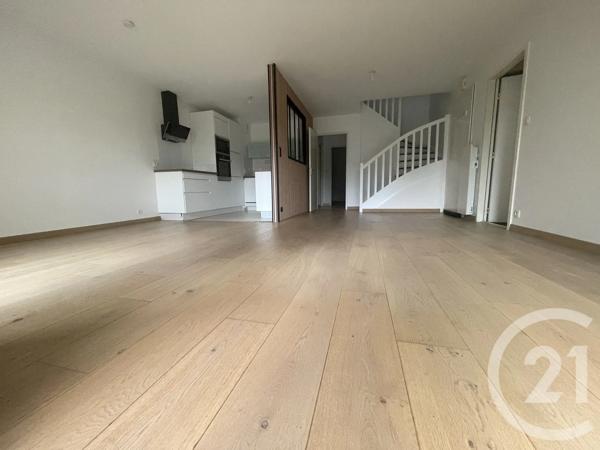 Appartement F4 à vendre  4 pièces - 80 m 2   VANNES  - 56