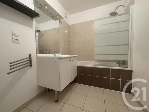 Appartement F4 à vendre  4 pièces - 80 m 2   VANNES  - 56