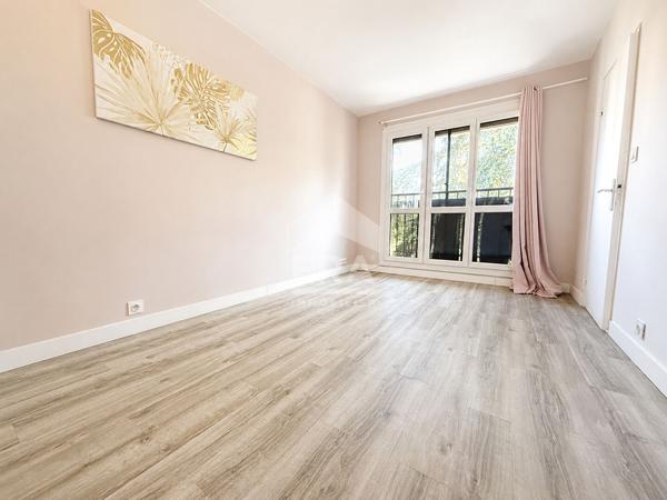 Appartement avec balcon Villecresnes 2 pièces 52.67 m2