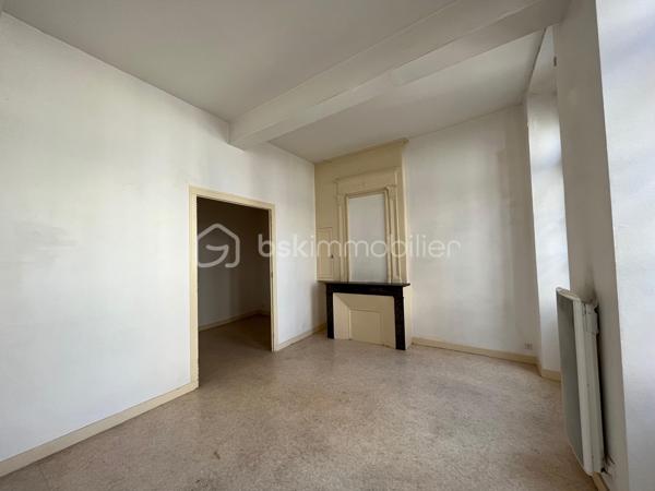 Immeuble commercial de 225 m²