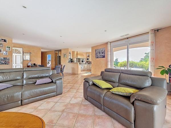 Maison plain-pied 127 m² sur 1412 m²