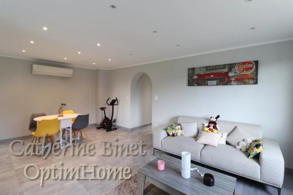 Propriété familiale spacieuse avec dépendances