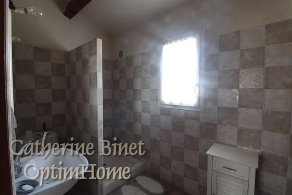 Propriété familiale spacieuse avec dépendances