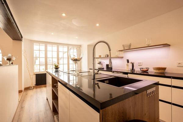 LIEUX UNIQUES ® - PROPRIÉTÉS PRIVÉES  PROPOSE CORPS DE FERME DE 129 M² + POTENTIEL RENOVATION 55 M² - TERRAIN 3300 M²