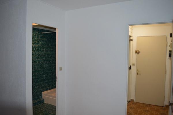 13010 Marseille Timone Studio de 27 m2 4éme étage , ascenseur expo Sud Ouest.