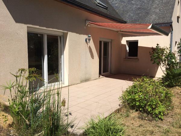 A LOUER  MAISON BOURG DE QUESSOY