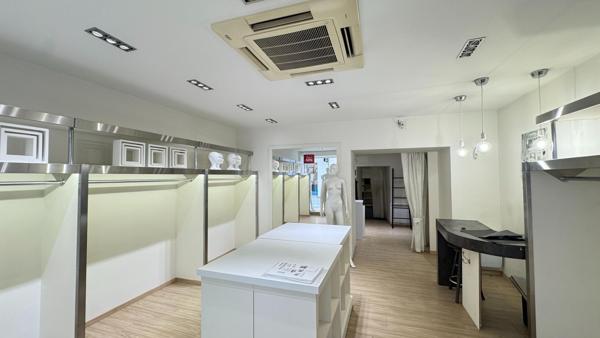 Murs commerciaux 70 m² - Centre Saint-Marcellin