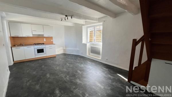 Investissement Idéal : Ensemble Immobilier au Centre-Bourg de Pluvigner avec Maisonnette et Duplex