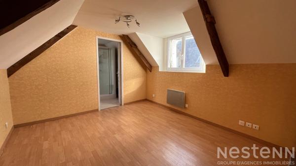 Investissement Idéal : Ensemble Immobilier au Centre-Bourg de Pluvigner avec Maisonnette et Duplex