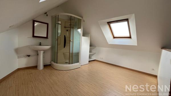 Investissement Idéal : Ensemble Immobilier au Centre-Bourg de Pluvigner avec Maisonnette et Duplex