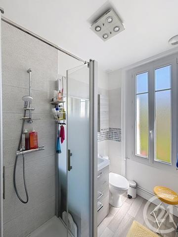 Maison à vendre  5 pièces - 116 m 2   ANGOULEME  - 16